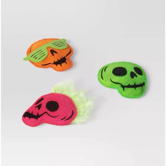 Halloween Multipack Retro Skull Plush Cat Toy Set - 3pc - Hyde and EEK! Boutique - Picture 2 of 4